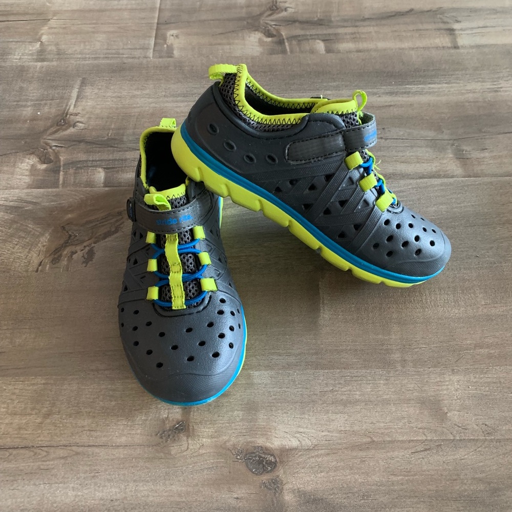 StrideRite Water Shoes